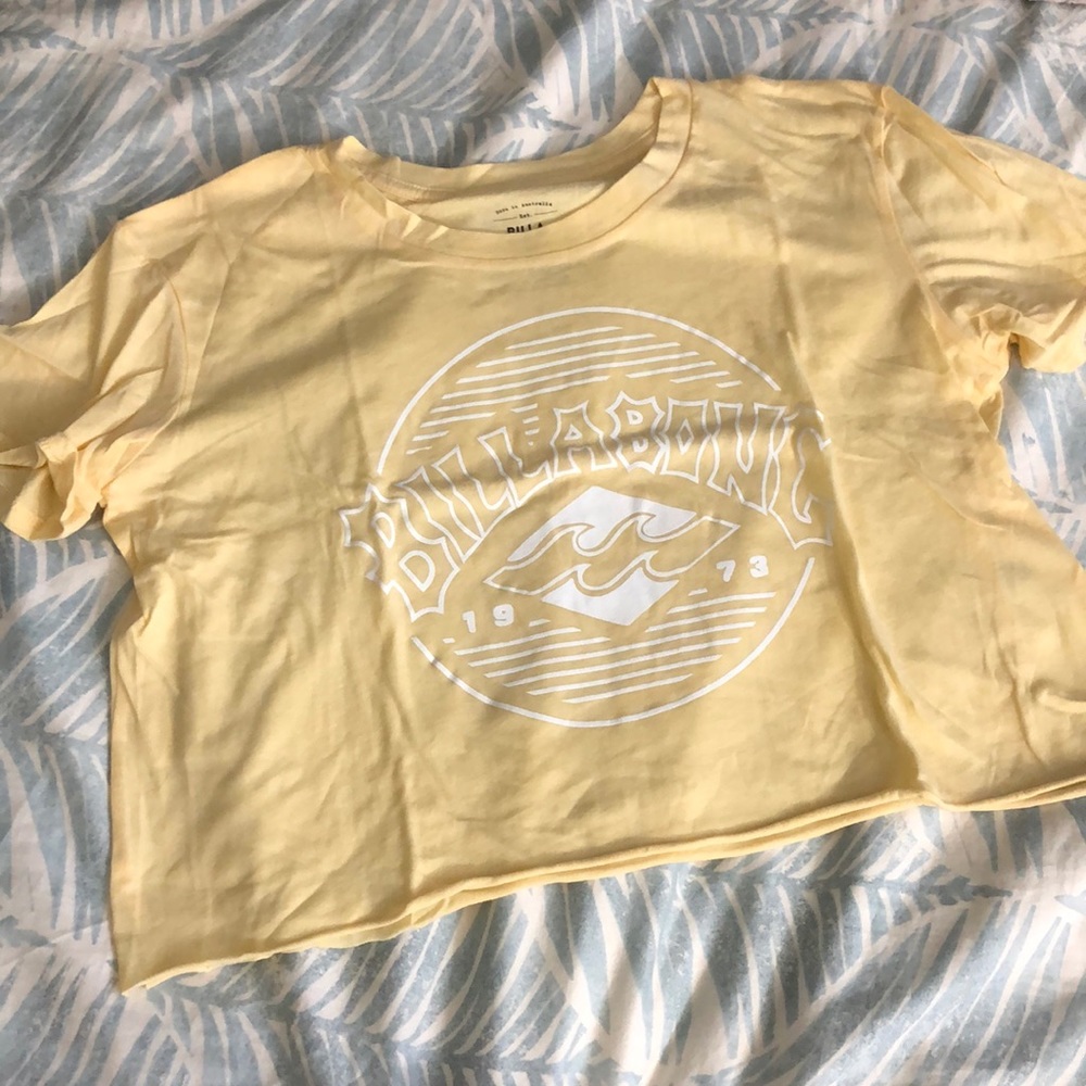 Billabong crop tshirt